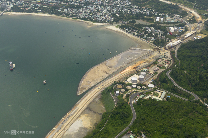 Hợp phần hạ tầng dùng chung tại Cảng Liên Chiểu đang gấp rút hoàn thiện, tháng 6/2025. 